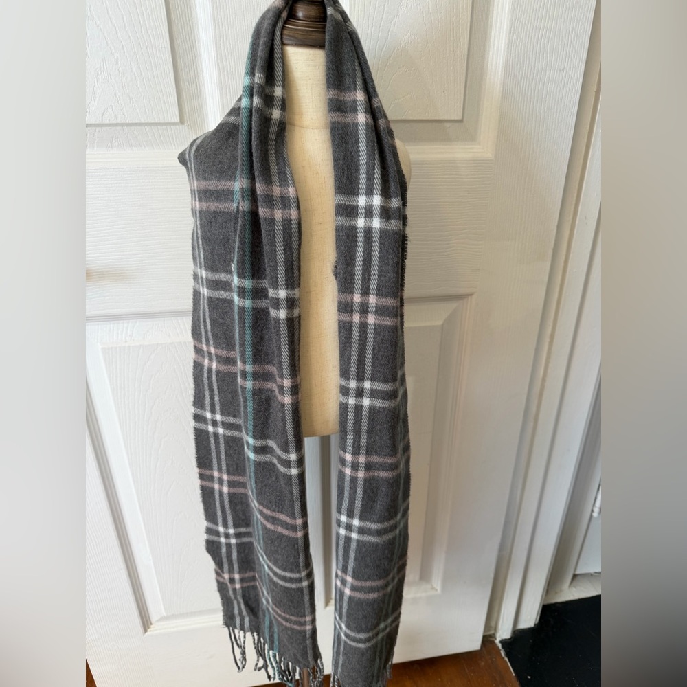 Italian Scarf gray plaid - Picture 4 of 10